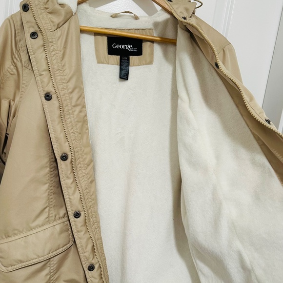 George  Ladies Large   Beige/ Tan Coloured Winter Jacket With Hood - Picture 8 of 9